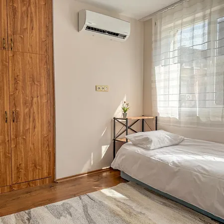 2Br Vintage Apt Next To Tsar Simeon Garden By Flat Manаger Płowdiw