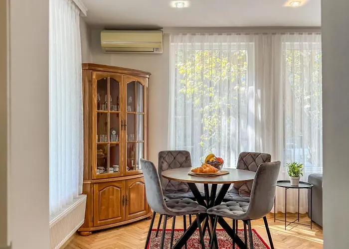 Daire Two-bedroom And Cosy