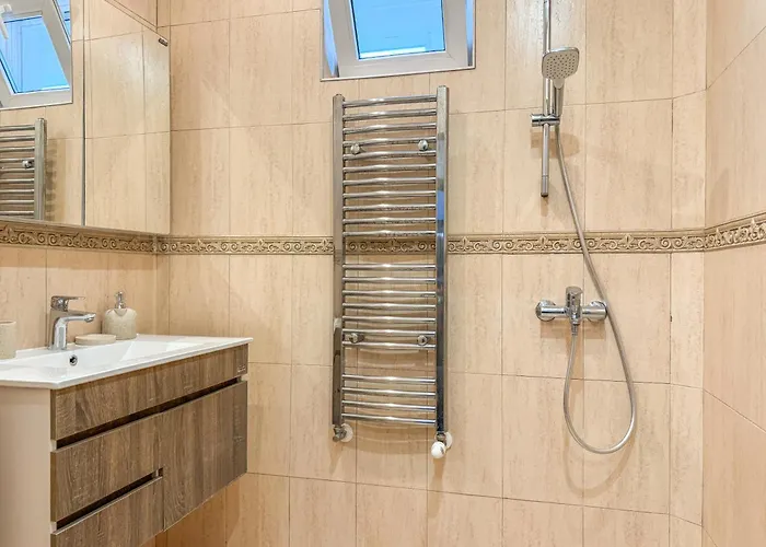 Daire Two-bedroom And Cosy