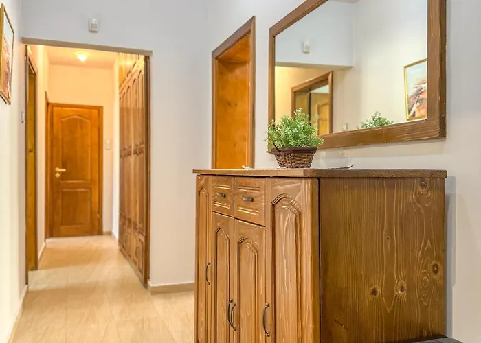 Two-bedroom And Cosy *